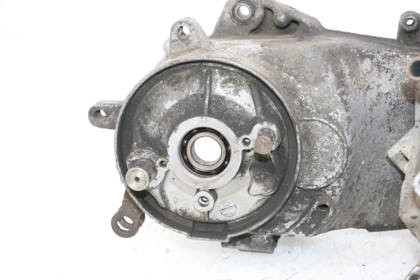 photo de CARTER BAS MOTEUR PEUGEOT VIVACITY 50 (1998 - 2003) - Focus structure