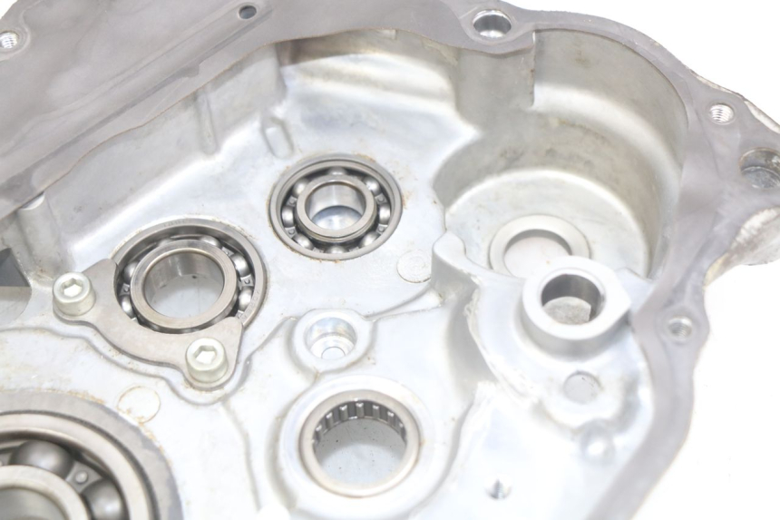 photo de CARTER BAS MOTEUR DAELIM VJ ROADWIN FI 125 (2008 - 2017) - Inspection visuelle