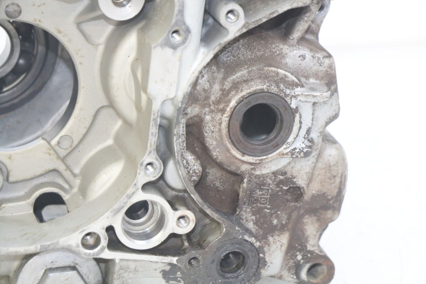 photo de CARTER BAS MOTEUR DAELIM VJ ROADWIN FI 125 (2008 - 2017) - Points de fixation