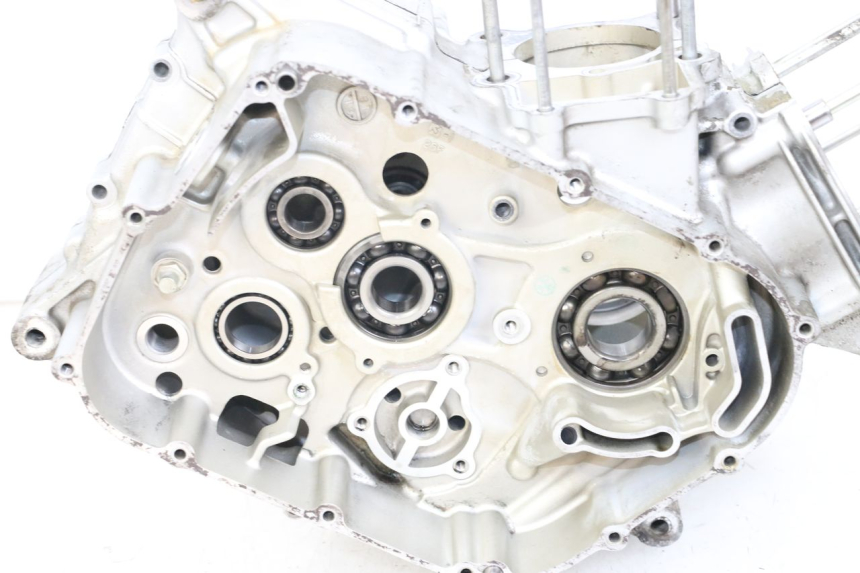 photo de CARTER BAS MOTEUR SUZUKI VL INTRUDER 125 (2004 - 2007) - Gros plan technique