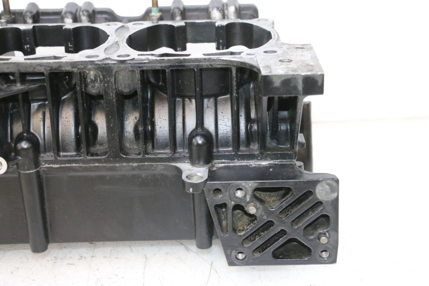 photo de CARTER BAS MOTEUR YAMAHA WAVE RUNNER GP R 1200 (2000 - 2003) - Angle alternatif
