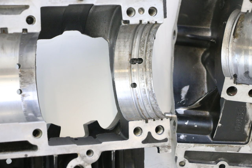 photo de CARTER BAS MOTEUR YAMAHA WAVE RUNNER GP R 1200 (2000 - 2003) - Pièce contrôlée