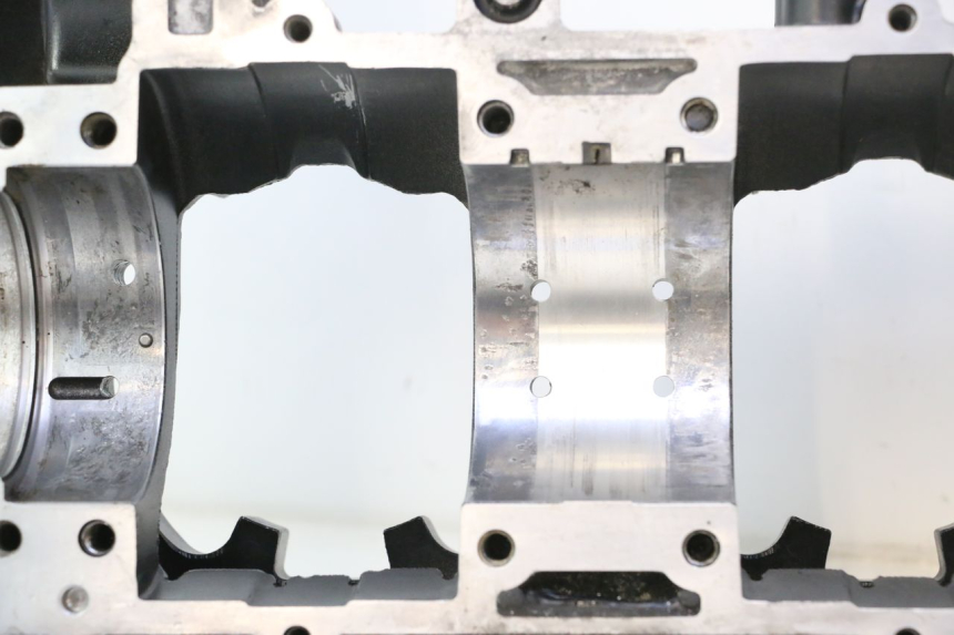 photo de CARTER BAS MOTEUR YAMAHA WAVE RUNNER GP R 1200 (2000 - 2003) - Marquages et références