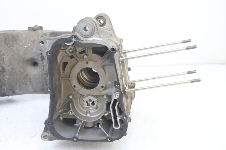 photo de CARTER BAS MOTEUR YAMAHA X-MAX XMAX 125 (2010 - 2013) - Détails caractéristiques