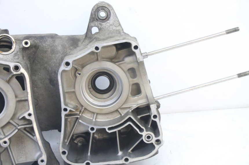 photo de CARTER BAS MOTEUR YAMAHA X-MAX XMAX 125 (2010 - 2013) - Zoom état d’usage