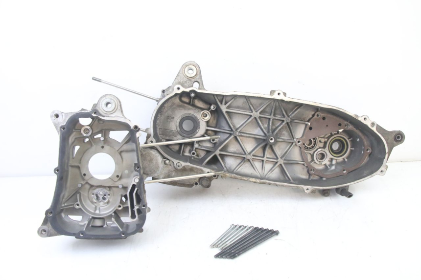 photo de CARTER BAS MOTEUR YAMAHA X-MAX XMAX 125 (2010 - 2013) - Autre angle de vue