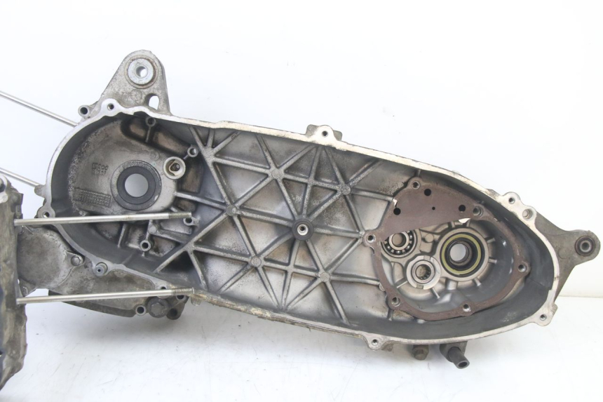 photo de CARTER BAS MOTEUR YAMAHA X-MAX XMAX 125 (2010 - 2013) - Vue d’ensemble