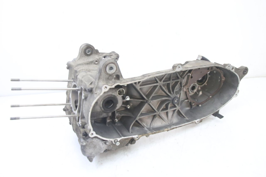 photo de CARTER BAS MOTEUR YAMAHA X-MAX XMAX 125 (2010 - 2013) - Points de fixation