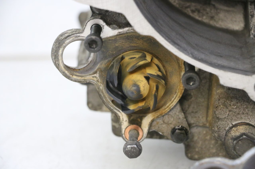 photo de CARTER BAS MOTEUR YAMAHA X-MAX XMAX 250 (2006 - 2009) - Focus structure