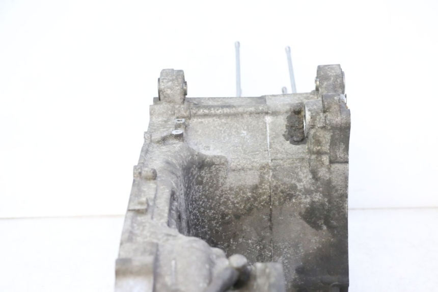 photo de CARTER BAS MOTEUR YAMAHA X-MAX XMAX 250 (2006 - 2009) - Points de fixation