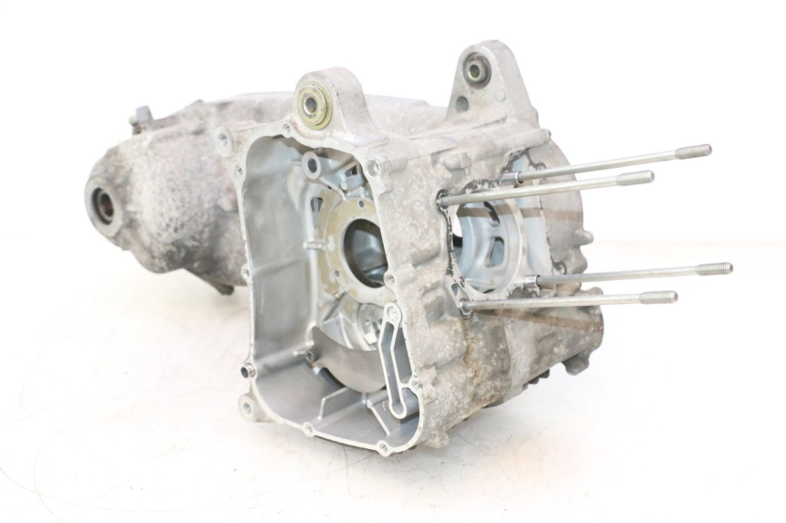 photo de CARTER BAS MOTEUR YAMAHA XMAX X-MAX 125 (2006 - 2009) - Inspection visuelle