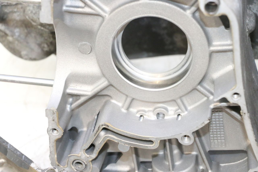 photo de CARTER BAS MOTEUR YAMAHA XMAX X-MAX 125 (2006 - 2009) - Autre angle de vue