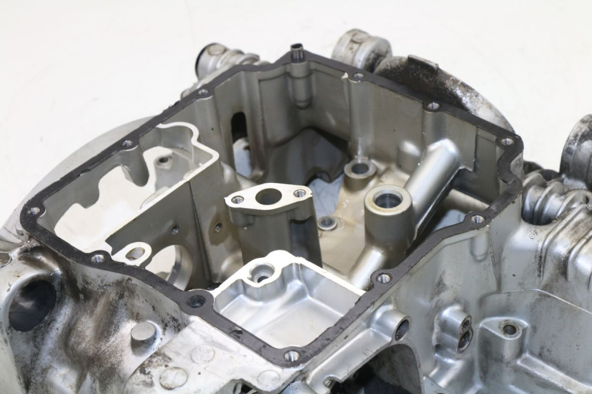 photo de CARTER BAS MOTEUR YAMAHA XJS DIVERSION 600 (1997 - 1999) - Points de fixation