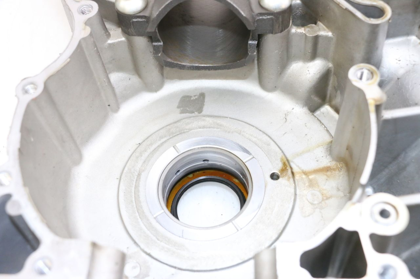 photo de CARTER BAS MOTEUR YAMAHA XP T-MAX TMAX 500 (2008 - 2012) - Gros plan technique