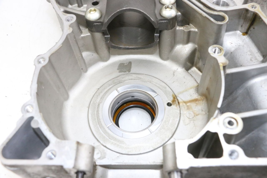 photo de CARTER BAS MOTEUR YAMAHA XP T-MAX TMAX 500 (2008 - 2012) - Points de fixation