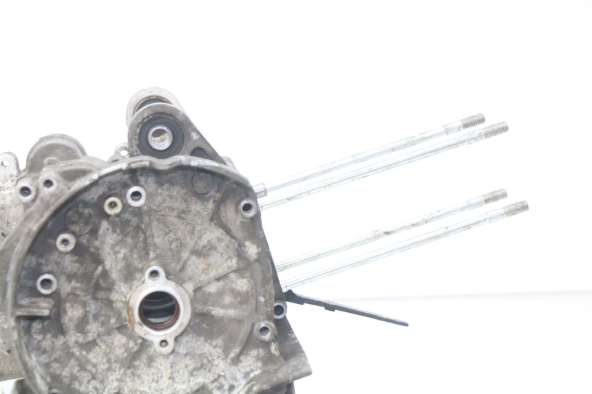 photo de CARTER BAS MOTEUR YAMASAKI YM T 125 (2015 - 2020) - État de surface