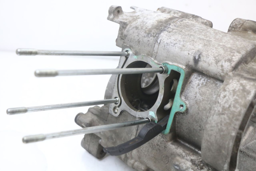 photo de CARTER BAS MOTEUR YAMAHA YP MAJESTY 125 (2002 - 2006) - Vue d’ensemble