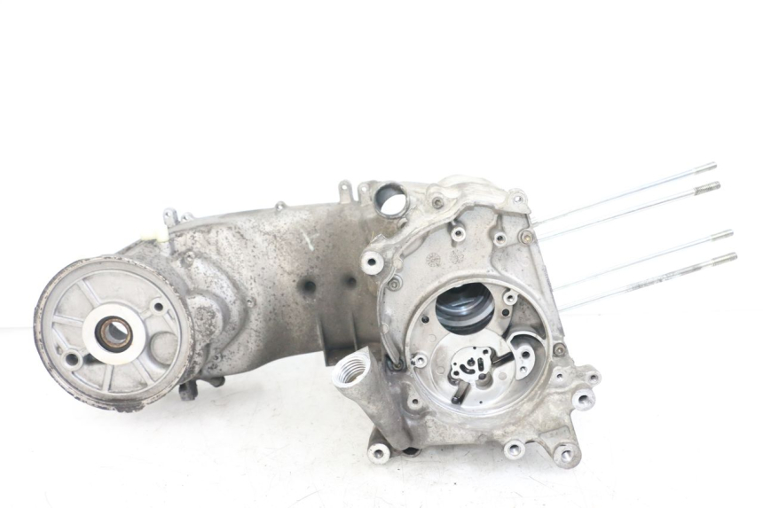 photo de CARTER BAS MOTEUR YAMAHA YP MAJESTY 125 (2002 - 2006) - État de surface