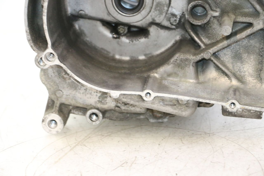 photo de CARTER BAS MOTEUR YAMAHA YP MAJESTY 125 (1998 - 2001) - Vue d’ensemble