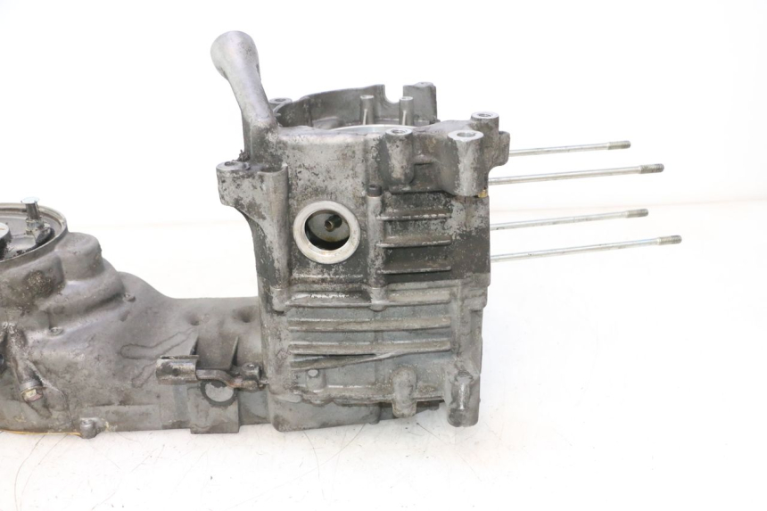 photo de CARTER BAS MOTEUR YAMAHA YP MAJESTY 125 (1998 - 2001) - Zoom état d’usage
