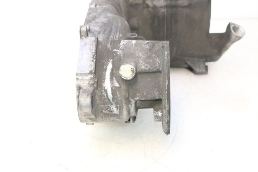 photo de CARTER BAS MOTEUR YAMAHA YP MAJESTY 125 (2007 - 2010) - Vue rapprochée