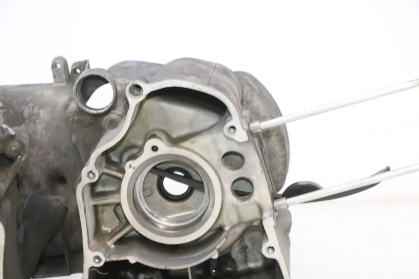 photo de CARTER BAS MOTEUR YAMAHA YP MAJESTY 125 (2007 - 2010) - Vue principale