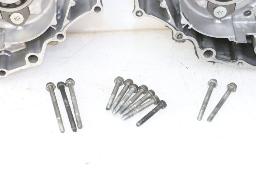 photo de CARTER BAS MOTEUR YAMAHA YZ-F YZF 250 (2014 - 2018) - Focus structure