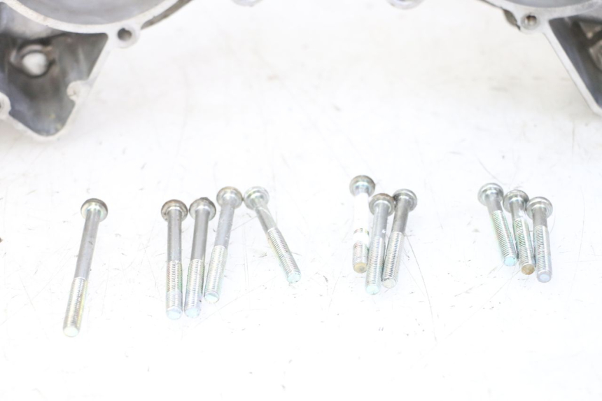 photo de CARTER BAS MOTEUR YAMAHA YZ 85 (2002 - 2018) - Gros plan technique