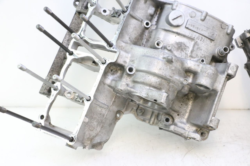 photo de CARTER BAS MOTEUR YAMAHA YZF R GENESIS 750 (1993 - 1998) - Photo complémentaire