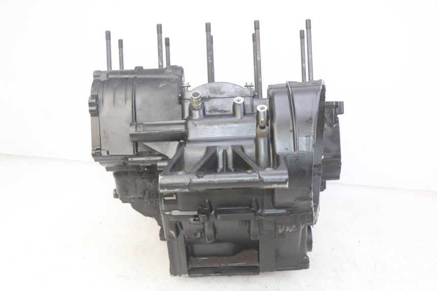 photo de CARTER BAS MOTEUR YAMAHA YZF R1 1000 (2007 - 2008) - Points de fixation