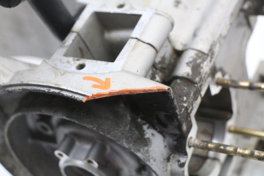 photo de CARTER BAS MOTEUR PIAGGIO ZIP 2T 50 (2009 - 2019) - Zoom composants