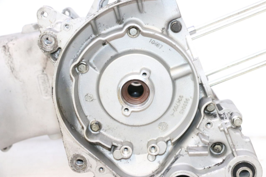 photo de CARTER BAS MOTEUR PIAGGIO ZIP IGET 4T 50 (2021 - 2023) - Inspection visuelle