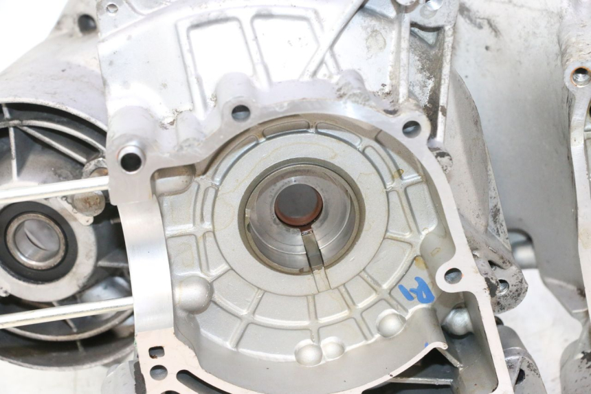 photo de CARTER BAS MOTEUR PIAGGIO ZIP IGET 4T 50 (2021 - 2023) - Détail de la pièce