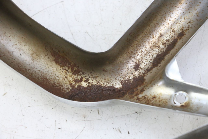 photo de Exhaust cover HYOSUNG GV AQUILA 125 (2000 - 2009) - Zoom état d’usage