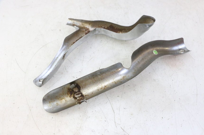 photo de Exhaust cover HYOSUNG GV AQUILA 125 (2000 - 2009) - Gros plan technique