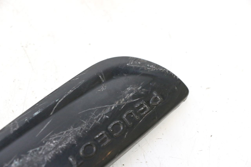 photo de CARTER ECHAPPEMENT PEUGEOT KISBEE 2T 50 (2010 - 2017) - Gros plan technique