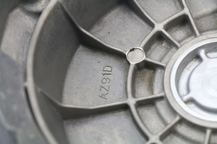 photo de CARTER EMBRAYAGE SUZUKI GSX-R GSXR 600 (2008 - 2010) - Gros plan technique