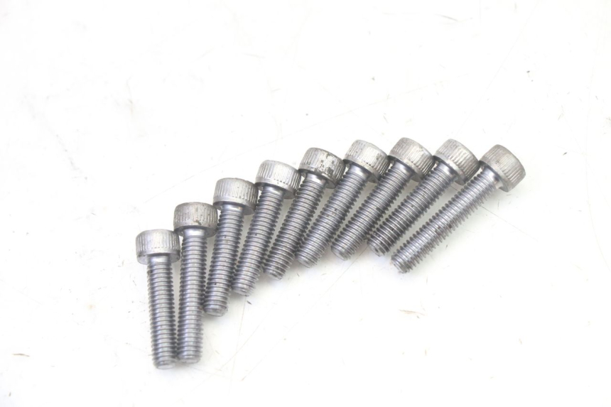 photo de CARTER EMBRAYAGE YAMAHA TDM ABS 900 (2002 - 2014) - Points de fixation