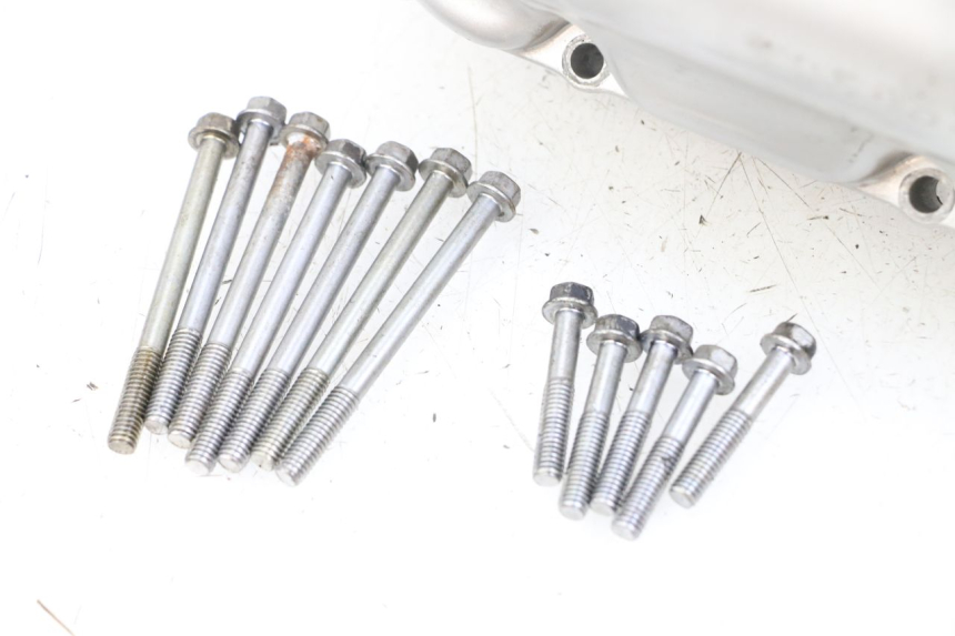 photo de CARTER EMBRAYAGE SUZUKI VL INTRUDER 125 (2004 - 2007) - Points de fixation