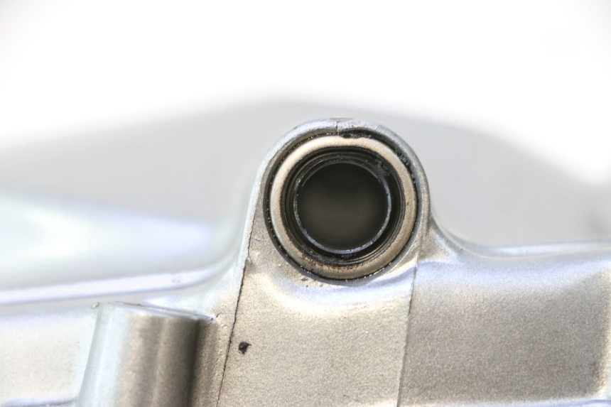 photo de CARTER EMBRAYAGE KAWASAKI ZZR 600 (1995 - 2004) - Détails caractéristiques