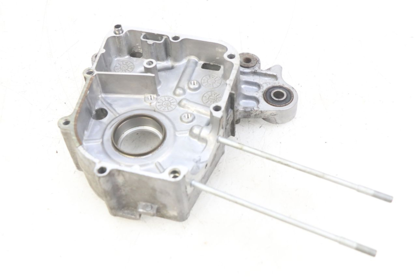 photo de CARTER MOTEUR DROIT KYMCO AGILITY 16+ 4T 50 (2018 - 2023) - Autre angle de vue