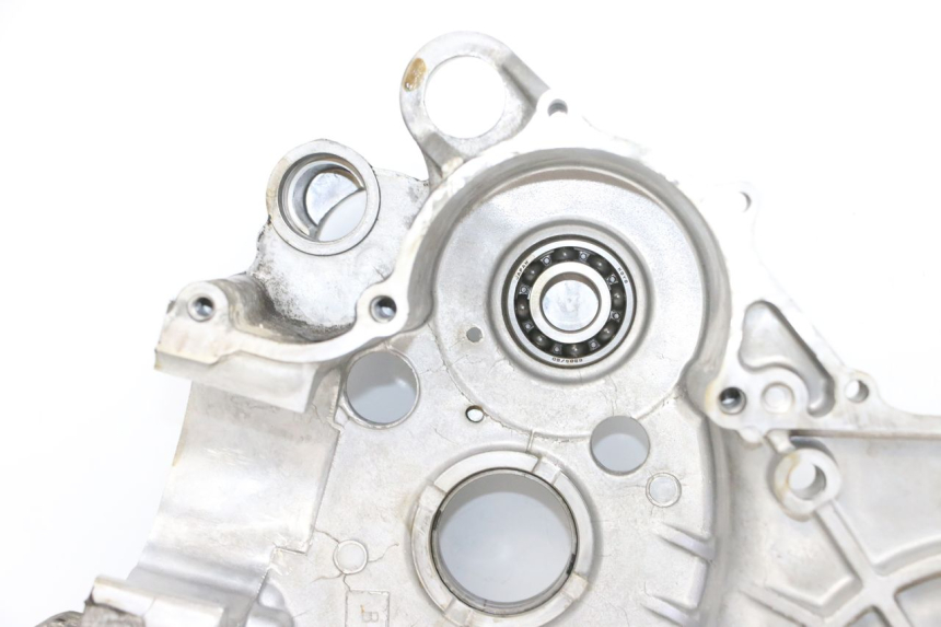photo de CARTER MOTEUR DROIT SUZUKI BURGMAN 650 (2013 - 2020) - Vue rapprochée