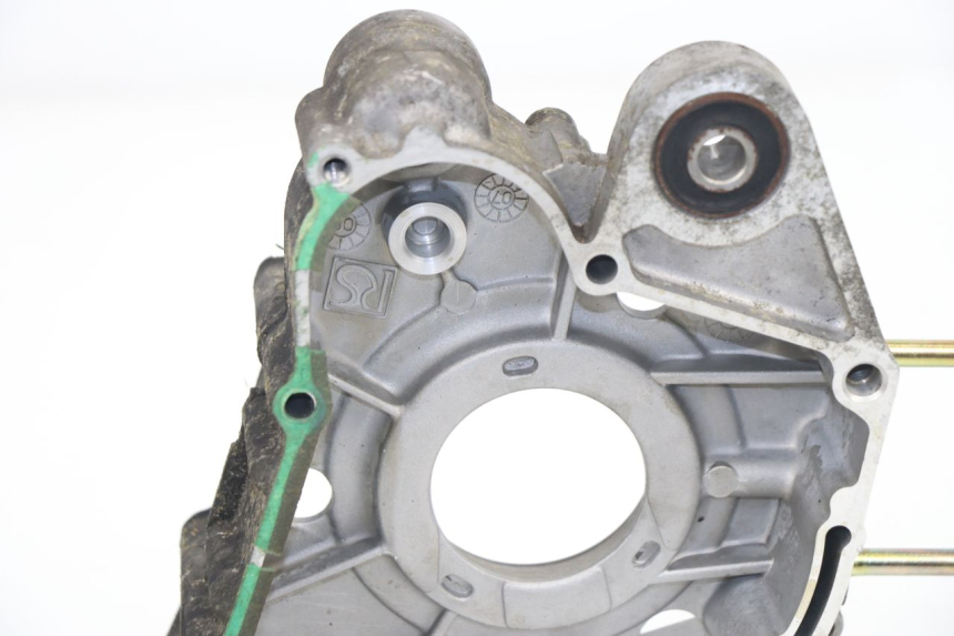 photo de CARTER MOTEUR DROIT DAELIM BESBI 125 (2007 - 2008) - Zoom état d’usage