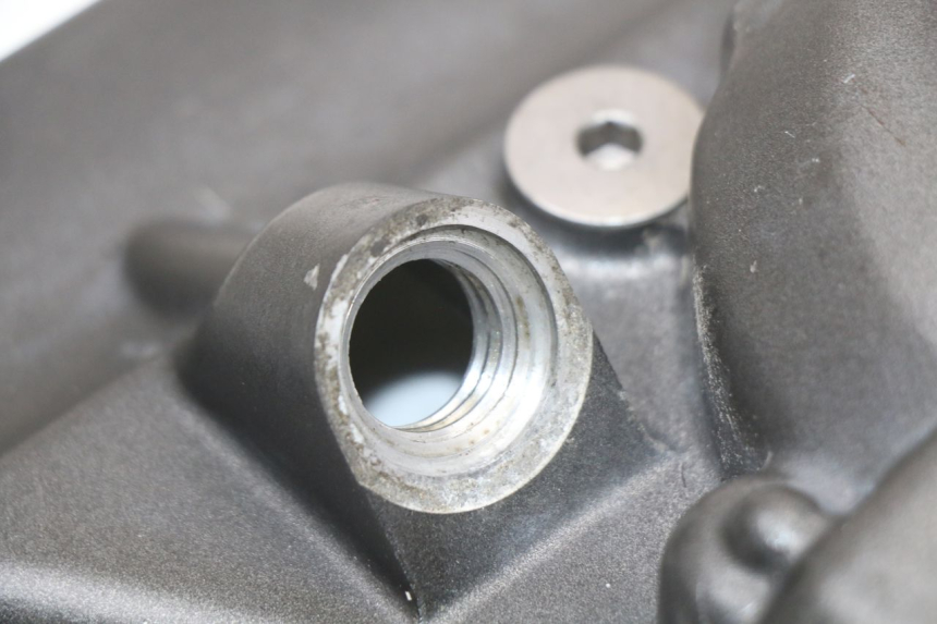 photo de CARTER MOTEUR DROIT HONDA FJS SILVER WING SILVERWING 400 (2005 - 2008) - Autre angle de vue