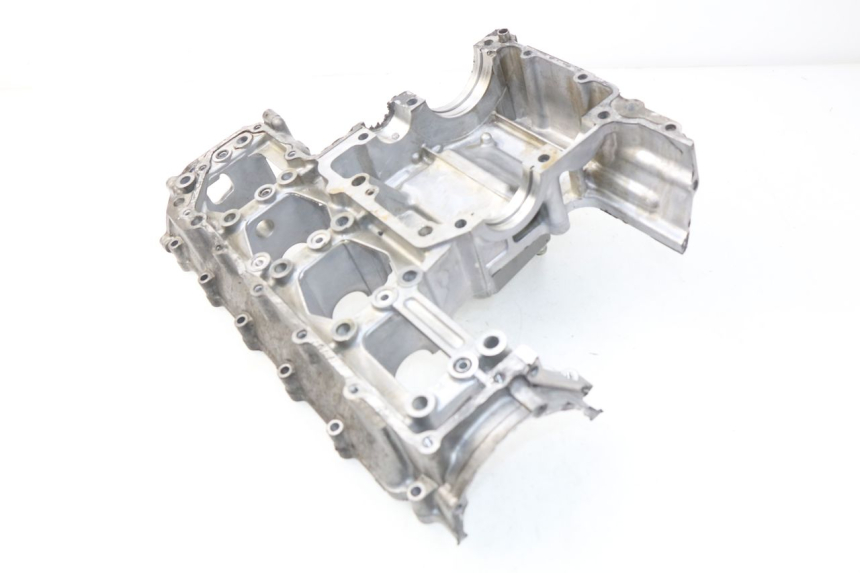 photo de CARTER MOTEUR DROIT SUZUKI GSX-R GSXR 600 (2001 - 2003) - Détail de la pièce