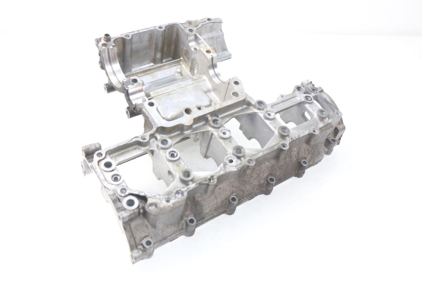 photo de CARTER MOTEUR DROIT SUZUKI GSX-R GSXR 600 (2001 - 2003) - Zoom état d’usage