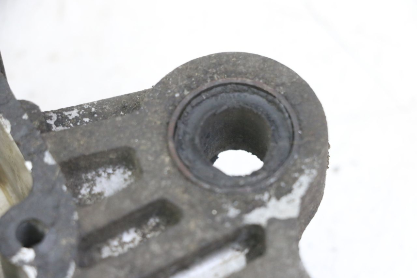 photo de CARTER MOTEUR DROIT KYMCO DINK 4T 50 (2007 - 2018) - Autre angle de vue