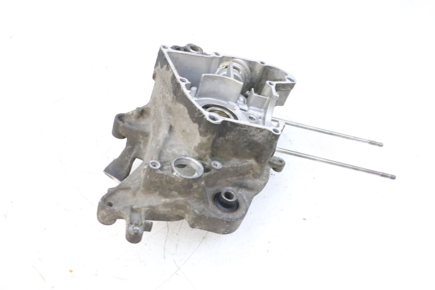 photo de CARTER MOTEUR DROIT YAMAHA NEOS NEO'S 4T 50 (2008 - 2016) - Autre angle de vue