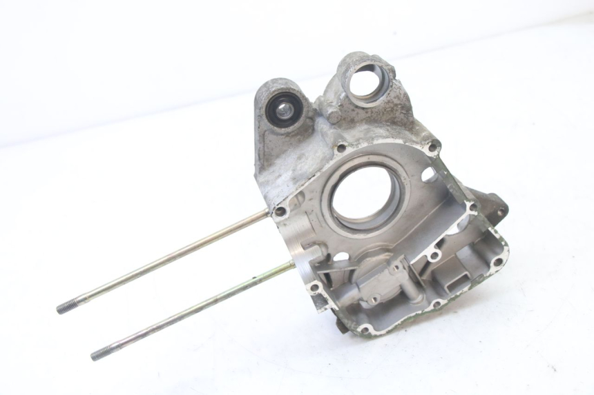 photo de CARTER MOTEUR DROIT PEUGEOT VIVACITY 125 (2010 - 2017) - Points de fixation