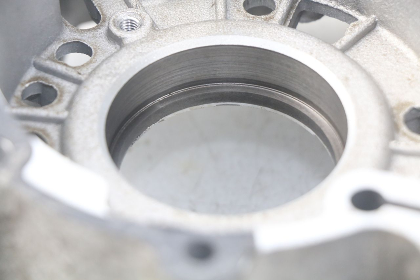 photo de CARTER MOTEUR DROIT PEUGEOT SATELIS 125 (2013 - 2018) - Zoom état d’usage